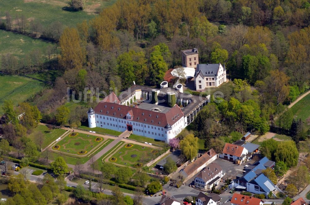 Heusenstamm von oben - Gebäude des Restaurant Schlossschenke zu Heusenstamm in Heusenstamm im Bundesland Hessen