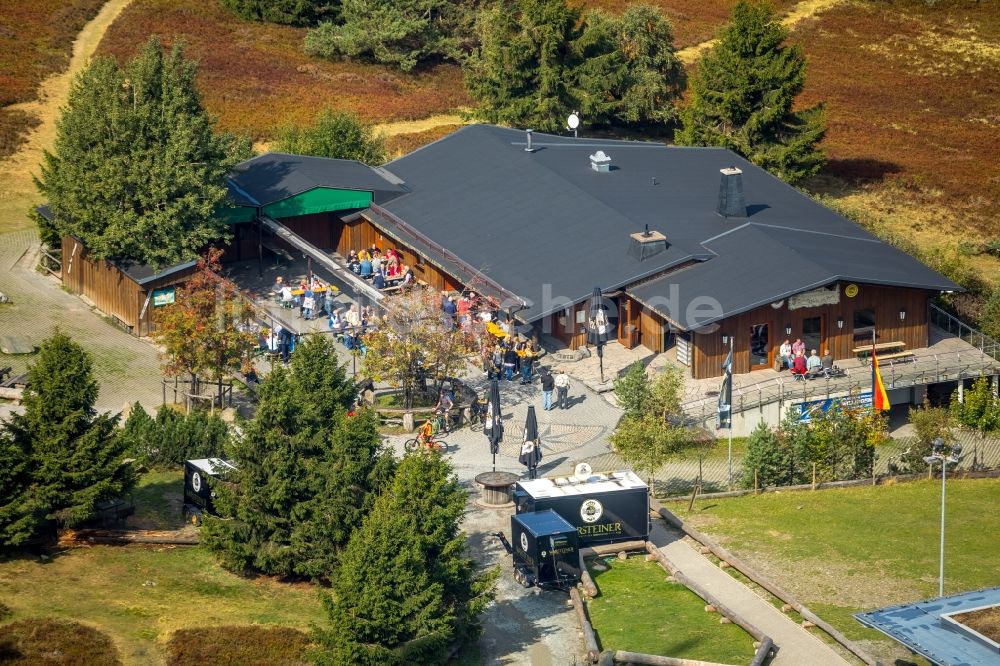 Willingen (Upland) von oben - Gebäude des Restaurant Siggis Hütte Am Ettelsberg in Willingen (Upland) im Bundesland Hessen, Deutschland