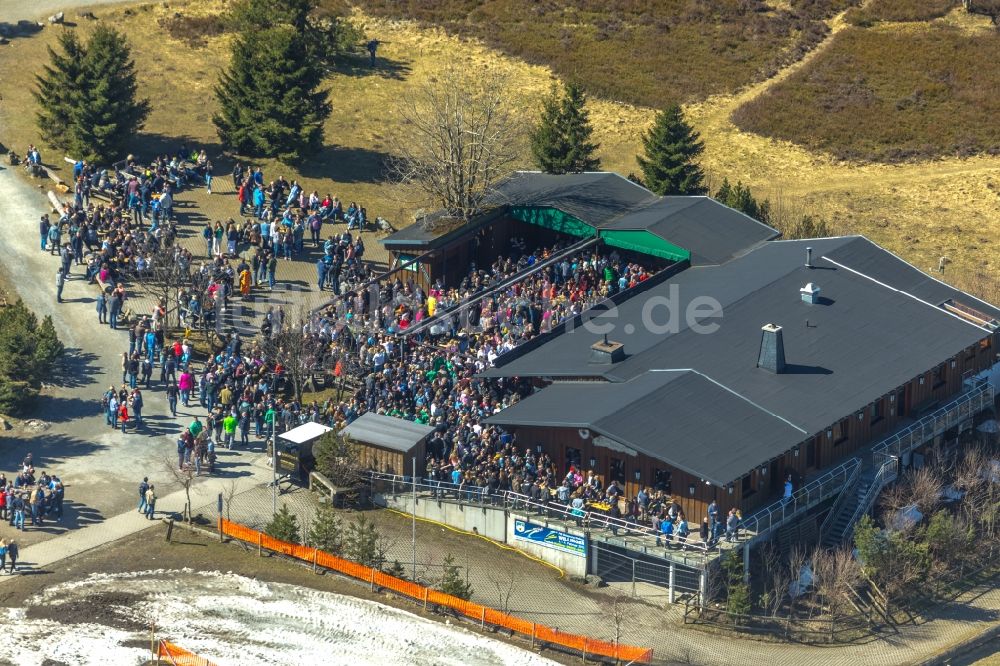 Luftaufnahme Willingen (Upland) - Gebäude des Restaurant Siggis Hütte Am Ettelsberg in Willingen (Upland) im Bundesland Hessen, Deutschland