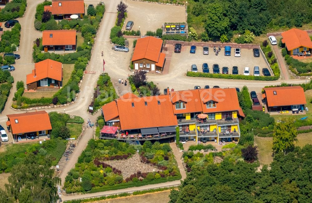 Jabel von oben - Gebäude des Restaurant Toplicht in Jabel im Bundesland Mecklenburg-Vorpommern