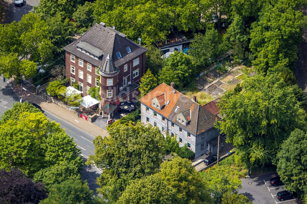 Castrop-Rauxel von oben - Gebäude des Restaurant Vicino - Pizzeria/Trattoria in Castrop-Rauxel im Bundesland Nordrhein-Westfalen, Deutschland