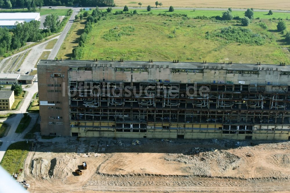 Espenhain von oben - Gebäude- Reste der Ruine des HKW Heizkraftwerkes und Kohlekraftwerkes in Espenhain im Bundesland Sachsen