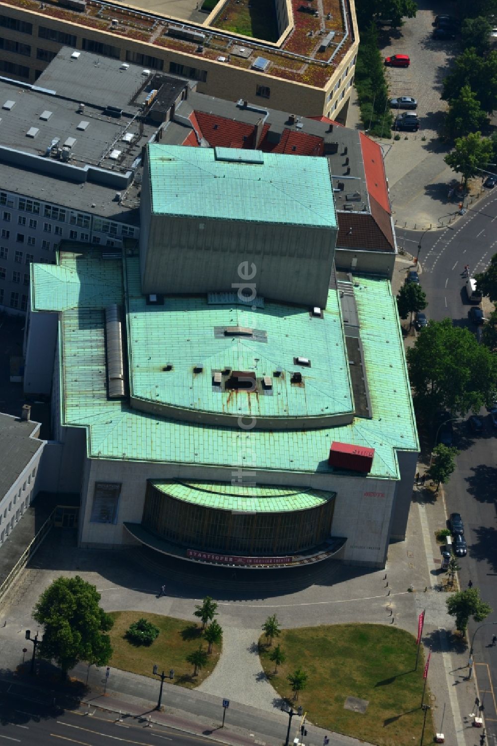 Luftbild Berlin - Gebäude des Schillertheater an der Bismarckstraße in Berlin Charlottenburg