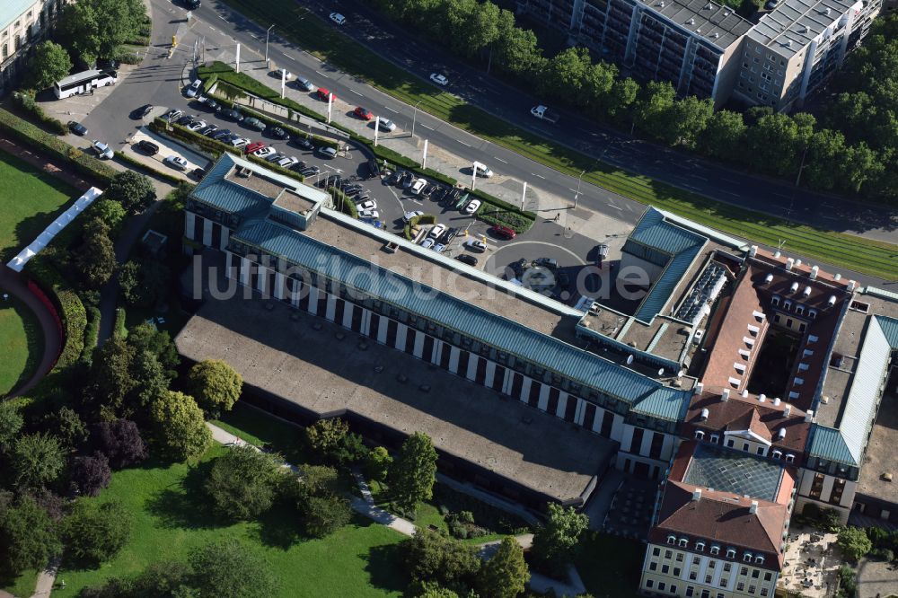 Luftaufnahme Dresden - Gebäude des Schlosshotel Bellevue in Dresden im Bundesland Sachsen, Deutschland