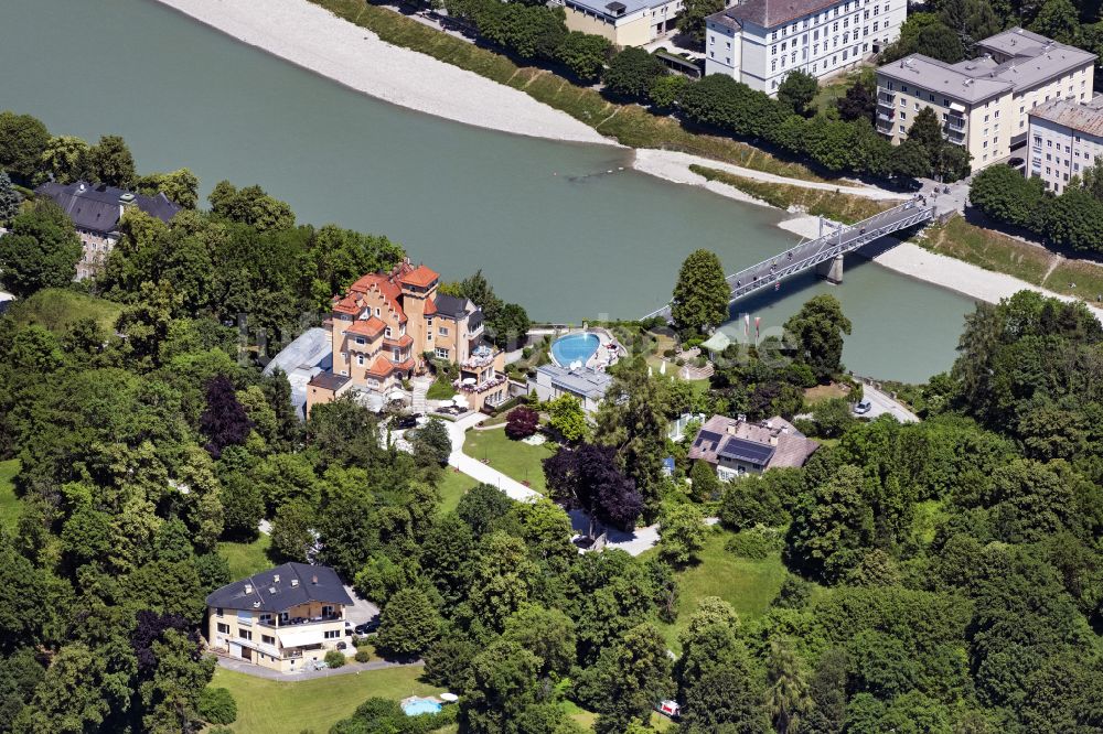 Luftaufnahme Salzburg - Gebäude des Schlosshotel in Salzburg in Österreich