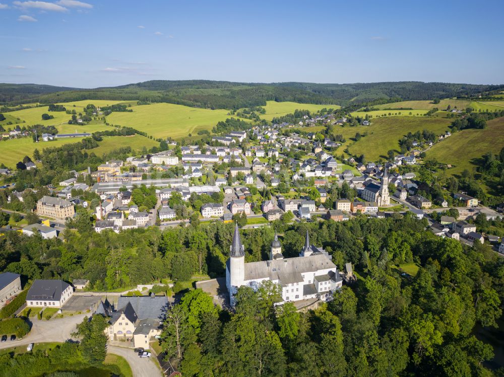 Luftbild Neuhausen/Erzgebirge - Gebäude des Schlosshotel Schloss Purschenstein in Neuhausen/Erzgebirge im Bundesland Sachsen, Deutschland