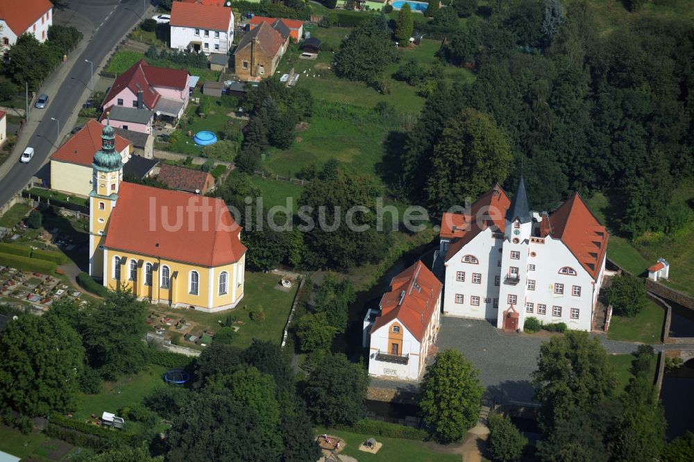 Belgershain aus der Vogelperspektive: Gebäude und Schlosspark des Schloß Belgershain in Belgershain im Bundesland Sachsen