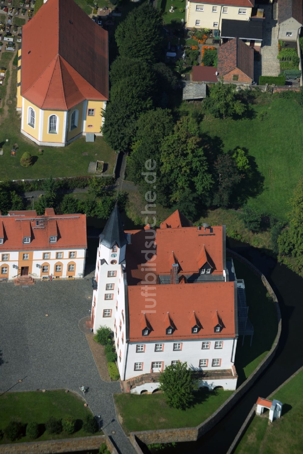 Belgershain von oben - Gebäude und Schlosspark des Schloß Belgershain in Belgershain im Bundesland Sachsen