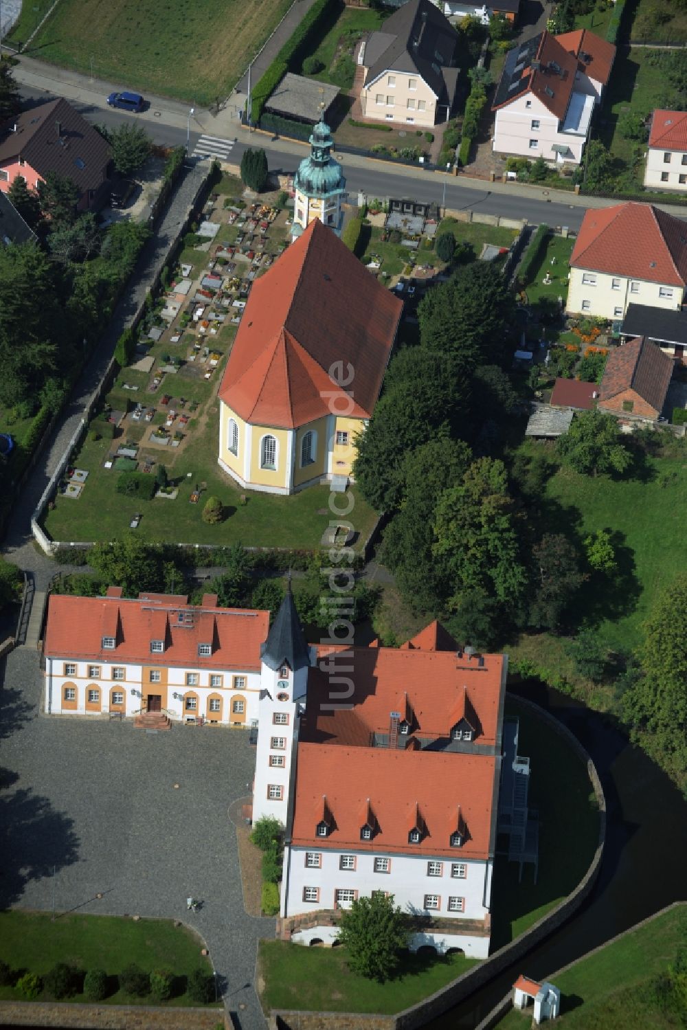 Belgershain aus der Vogelperspektive: Gebäude und Schlosspark des Schloß Belgershain in Belgershain im Bundesland Sachsen