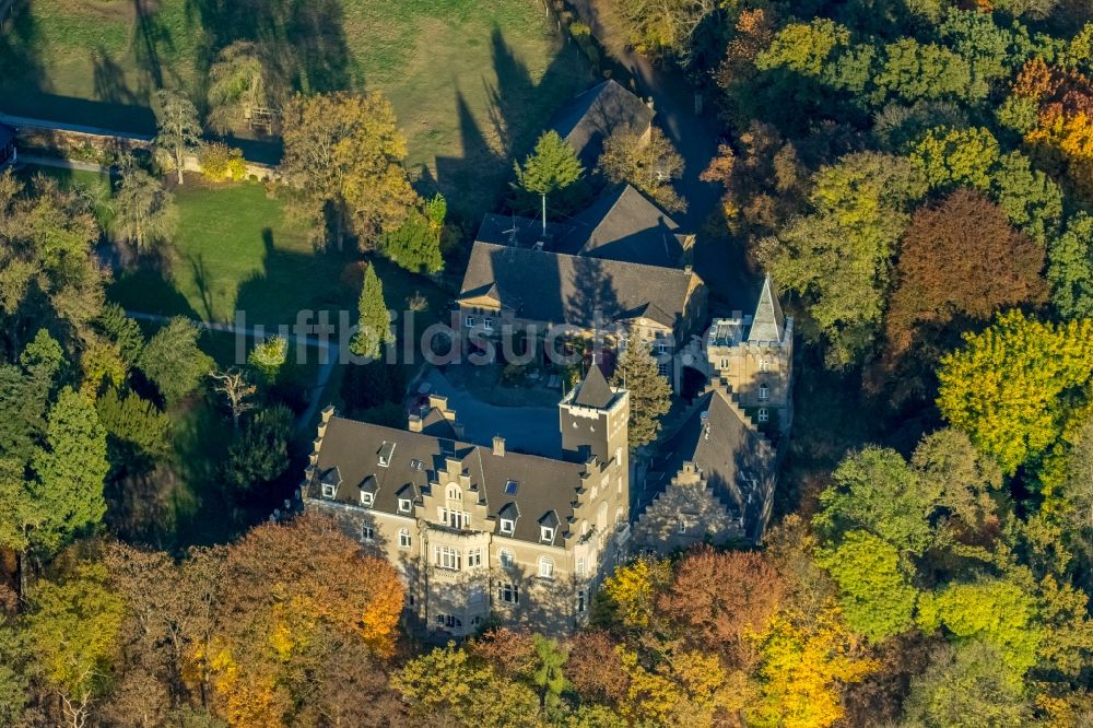 Herdecke aus der Vogelperspektive: Gebäude und Schlosspark des Schloß Haus Mallinckrodt in Herdecke im Bundesland Nordrhein-Westfalen