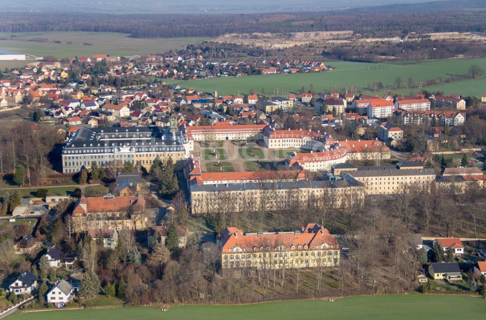 Wermsdorf aus der Vogelperspektive: Gebäude und Schlosspark des Schloß Hubertusburg Wermsdorf in Wermsdorf im Bundesland Sachsen