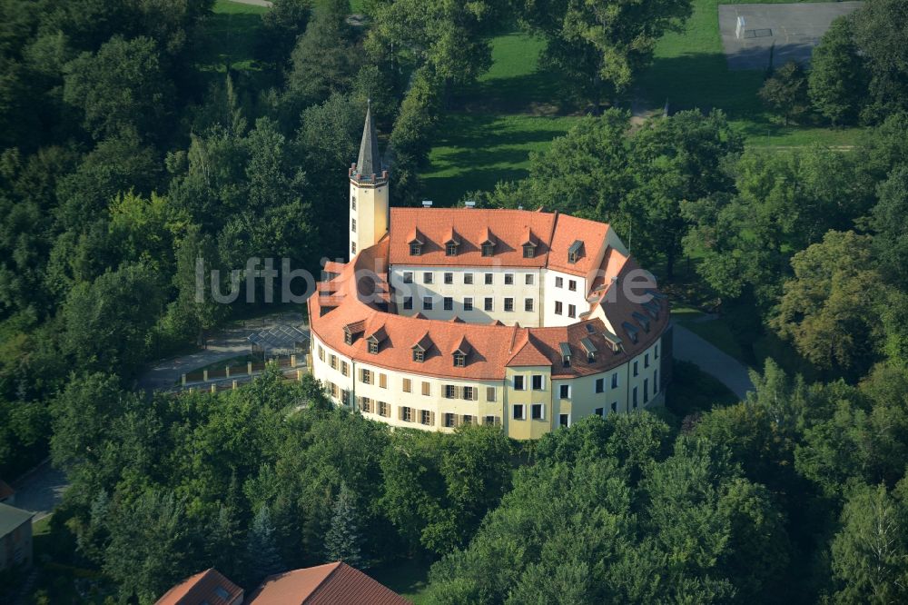 Luftaufnahme Jessen (Elster) - Gebäude und Schlosspark des Schloß in Jessen (Elster) im Bundesland Sachsen-Anhalt