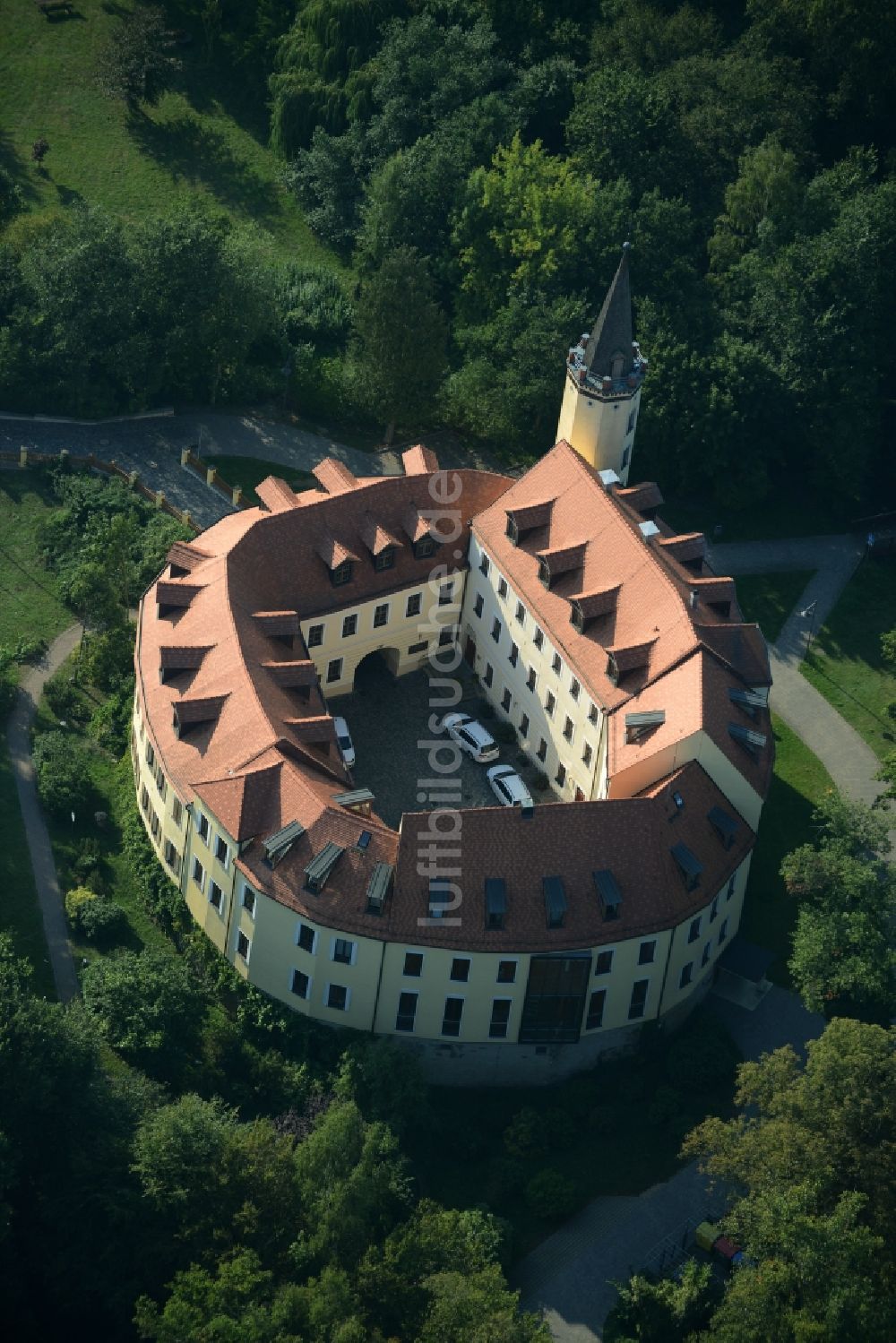 Luftbild Jessen (Elster) - Gebäude und Schlosspark des Schloß in Jessen (Elster) im Bundesland Sachsen-Anhalt