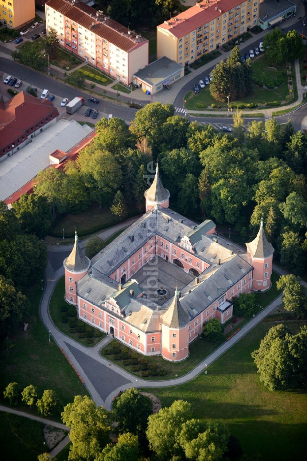 Luftbild Sokolov - Gebäude und Schlosspark des Schloß Muzeum Sokolov, p.o. Karlovarského kraje in Sokolov in Tschechische Republik