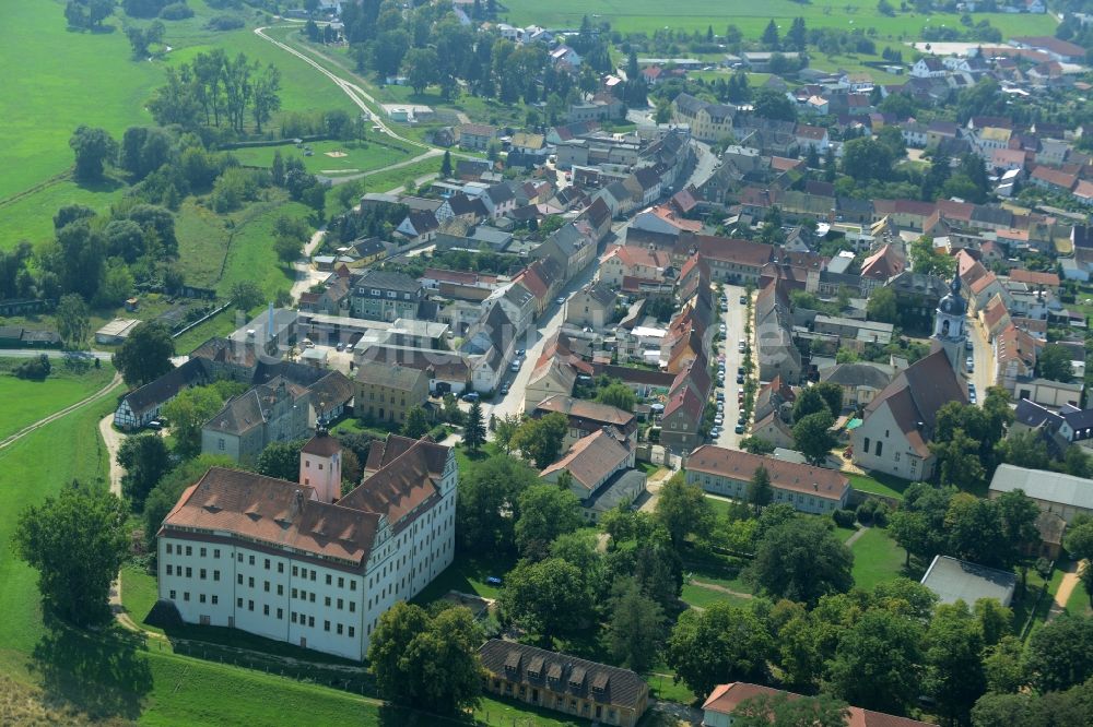 Bad Schmiedeberg aus der Vogelperspektive: Gebäude und Schlosspark des Schloß Pretsch in Bad Schmiedeberg im Bundesland Sachsen-Anhalt