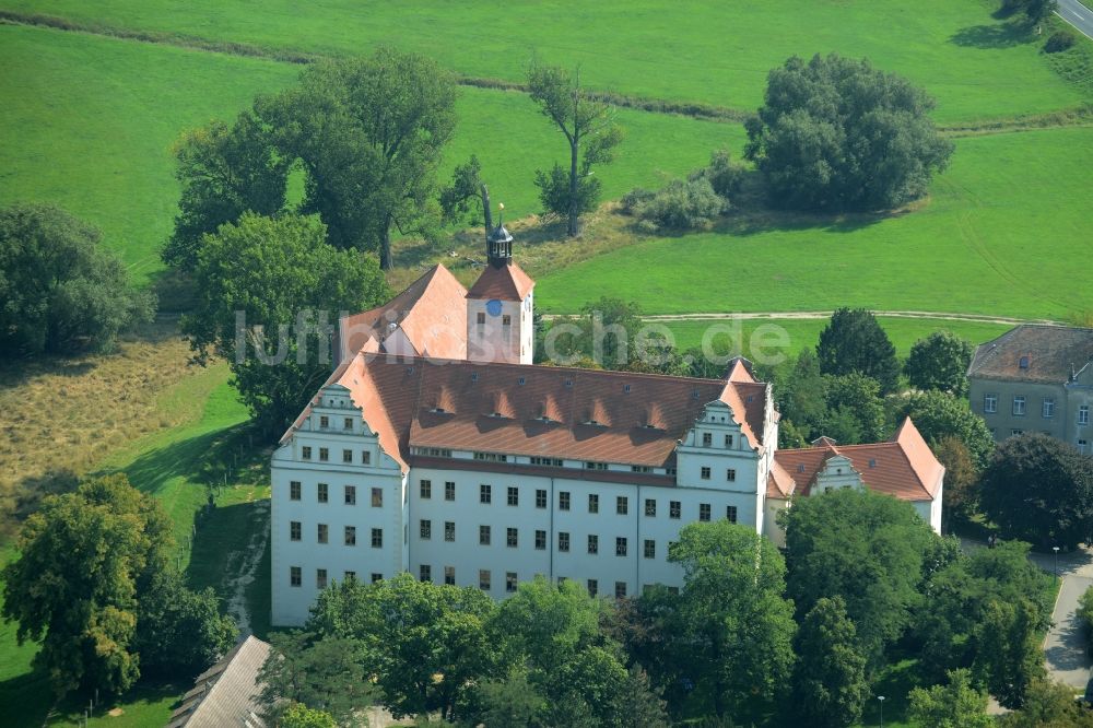 Bad Schmiedeberg aus der Vogelperspektive: Gebäude und Schlosspark des Schloß Pretsch in Bad Schmiedeberg im Bundesland Sachsen-Anhalt