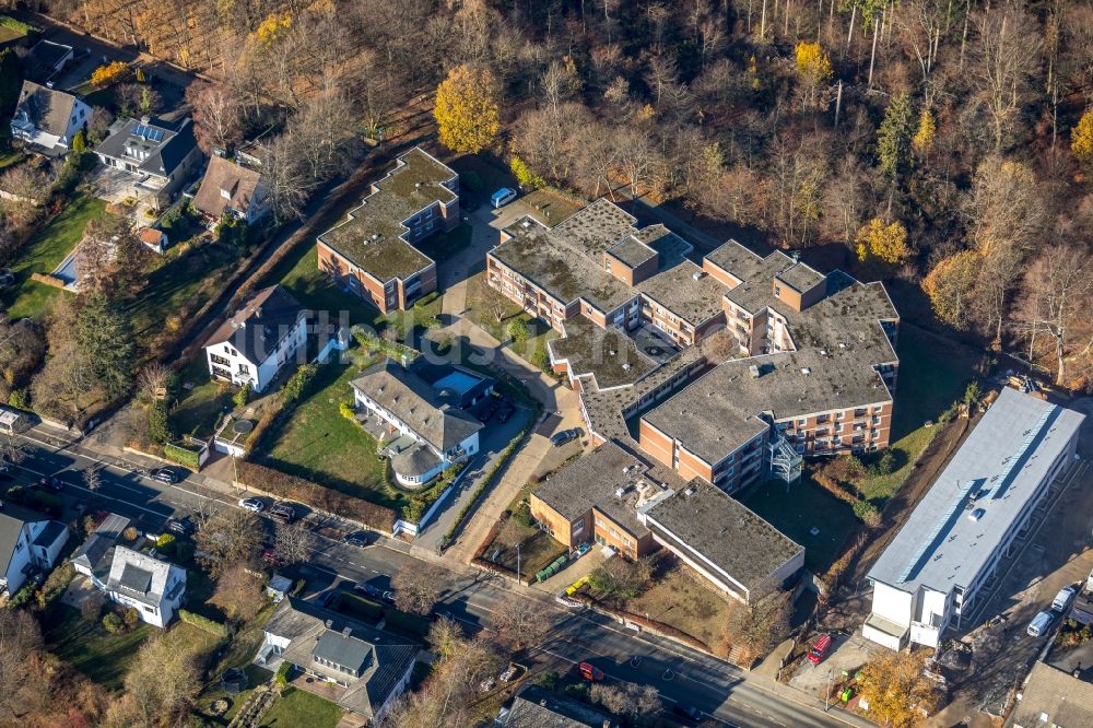 Lüdenscheid aus der Vogelperspektive: Gebäude des Seniorenzentrum Lüdenscheid in Lüdenscheid im Bundesland Nordrhein-Westfalen, Deutschland