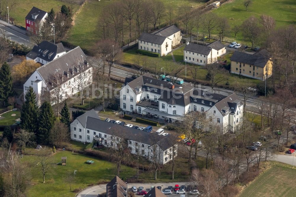 Luftaufnahme Mülheim an der Ruhr - Gebäude des Seniorenzentrums an der Fliedner Straße in Selbeck im Bundesland Nordrhein-Westfalen, Deutschland