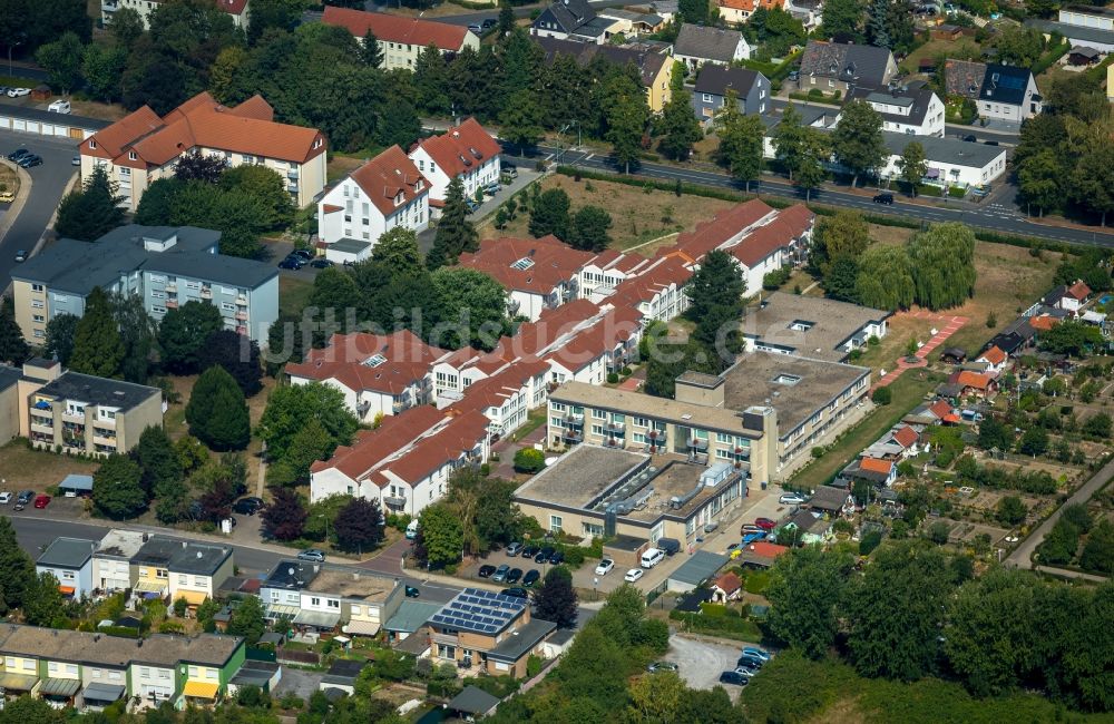 Bergkamen von oben - Gebäude des Seniorenzentrums Hermann-Görlitz-Seniorenzentrum in Bergkamen in Nordrhein-Westfalen, Deurschland