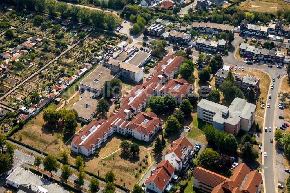 Bergkamen aus der Vogelperspektive: Gebäude des Seniorenzentrums Hermann-Görlitz-Seniorenzentrum in Bergkamen in Nordrhein-Westfalen, Deurschland