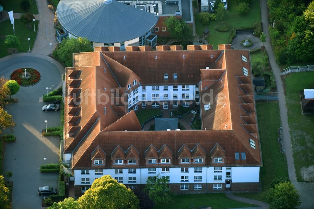 Aschersleben von oben - Gebäude des Seniorenzentrums Senioren-Wohnpark Aschersleben an der Askanierstraße in Aschersleben im Bundesland Sachsen-Anhalt, Deutschland