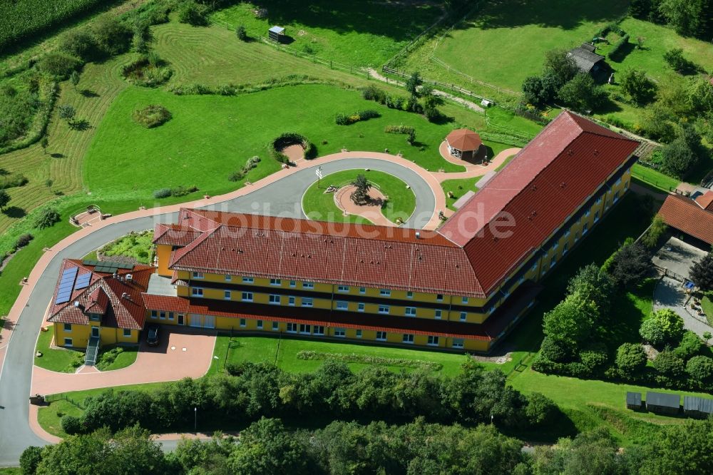 Luftbild Trendelburg - Gebäude des Seniorenzentrums Seniorenpflegeheim Landgraf Carl am Landgraf-Carl-Weg in Trendelburg im Bundesland Hessen, Deutschland