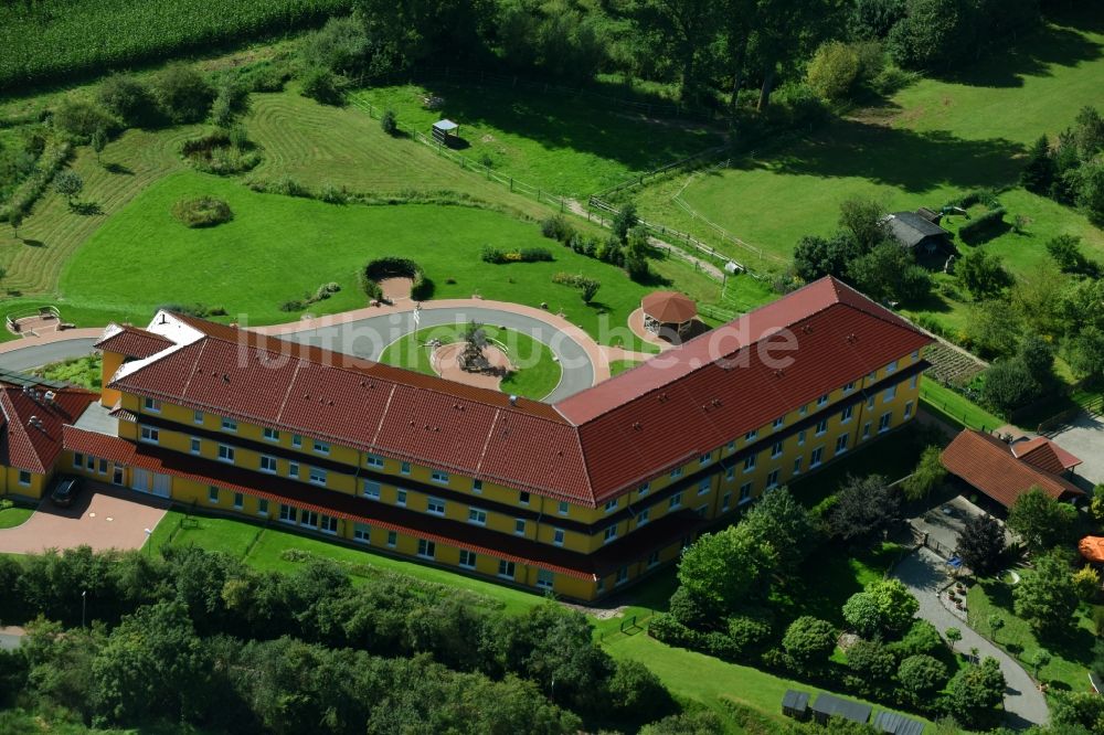 Luftaufnahme Trendelburg - Gebäude des Seniorenzentrums Seniorenpflegeheim Landgraf Carl am Landgraf-Carl-Weg in Trendelburg im Bundesland Hessen, Deutschland