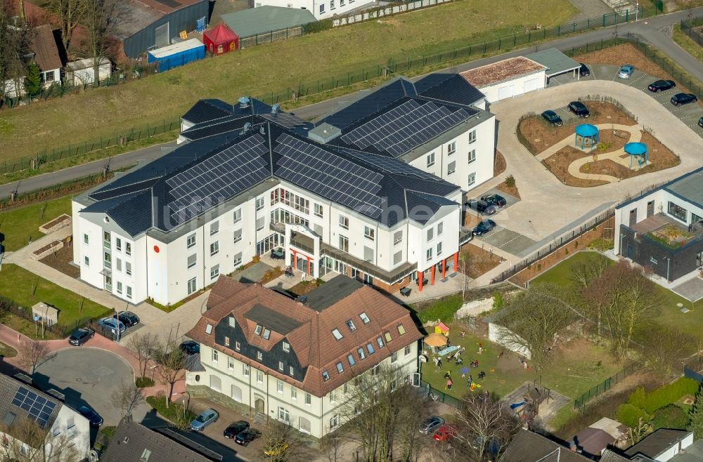 Dorsten aus der Vogelperspektive: Gebäude des Seniorenzentrums St.Marien Seniorenzentrum An der Molkerei - Am Güterbahnhof in Dorsten im Bundesland Nordrhein-Westfalen, Deutschland