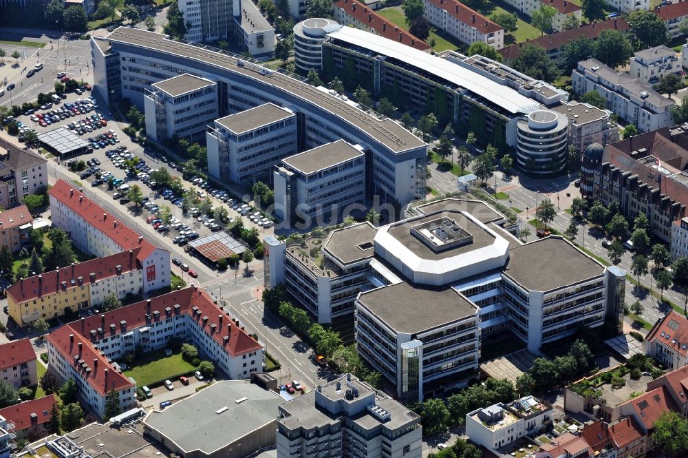 Erlangen von oben - Gebäude der Siemens Building Technologies GmbH in Erlangen im Bundesland Bayern