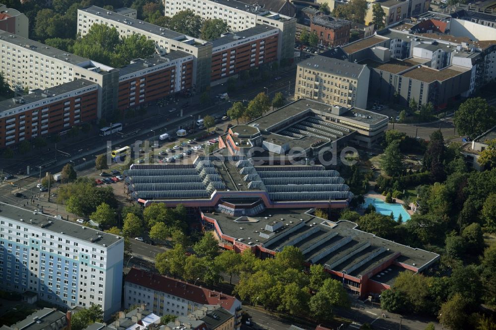 Luftbild Berlin - Gebäude des Sport- und Erholungszentrum SEZ in Berlin - Friedrichshain