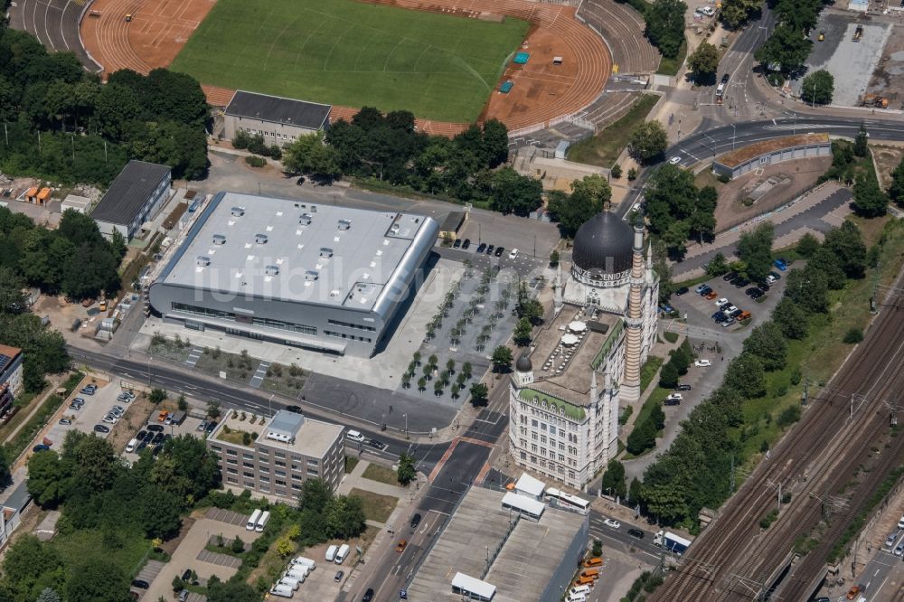 Luftaufnahme Dresden - Gebäude der Sporthalle BallsportARENA Dresden an der Weißeritzstraße im Ortsteil Altstadt in Dresden im Bundesland Sachsen, Deutschland