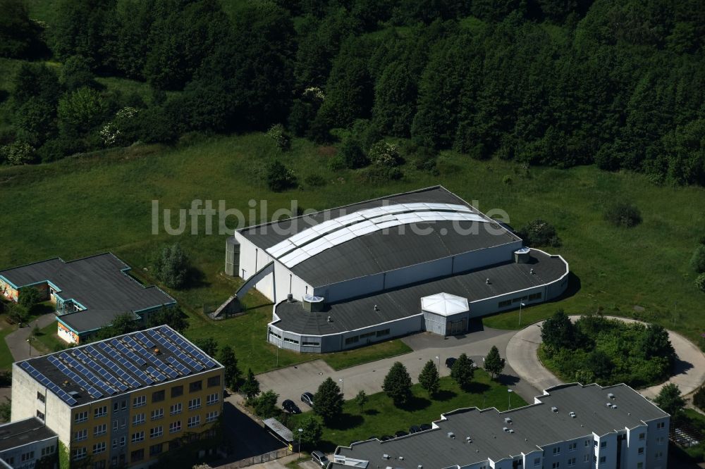 Luftbild Schwerin - Gebäude der Sporthalle in Schwerin im Bundesland Mecklenburg-Vorpommern