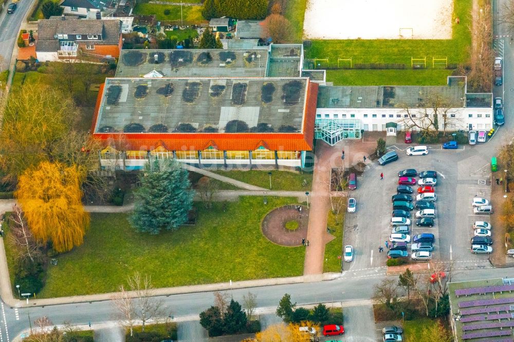 Bergkamen aus der Vogelperspektive: Gebäude der Sporthalle Turnhalle am Nordbergstadion in Bergkamen im Bundesland Nordrhein-Westfalen, Deutschland