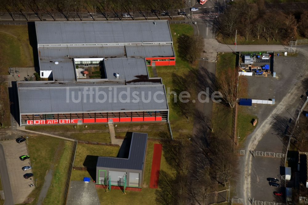 Leipzig von oben - Gebäude des Sporthallen- Ensemble LAZ Nordanlage Judohalle Am Sportforum im Ortsteil Mitte in Leipzig im Bundesland Sachsen