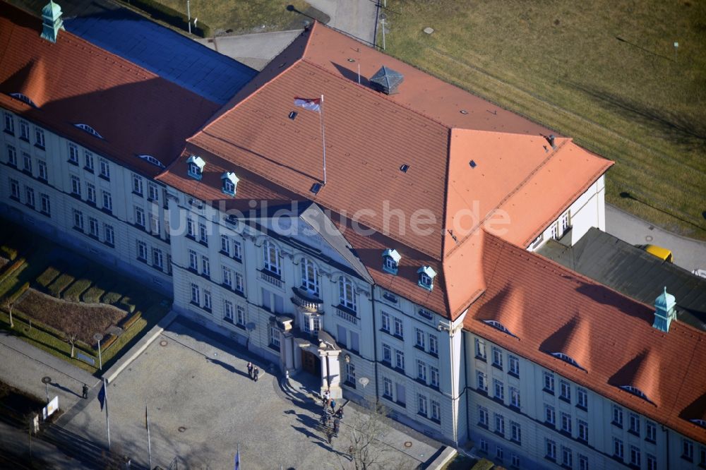 Potsdam von oben - Gebäude der Staatskanzlei des Landes Brandenburg in der Teltower Vorstadt von Potsdam an der Heinrich-Mann-Allee Nummer 107