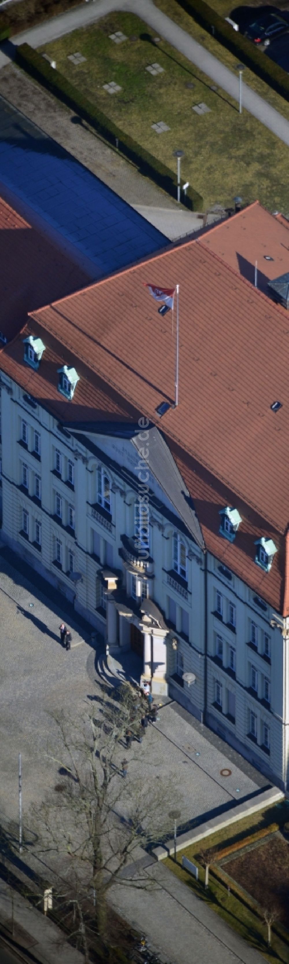 Luftbild Potsdam - Gebäude der Staatskanzlei des Landes Brandenburg in der Teltower Vorstadt von Potsdam an der Heinrich-Mann-Allee Nummer 107