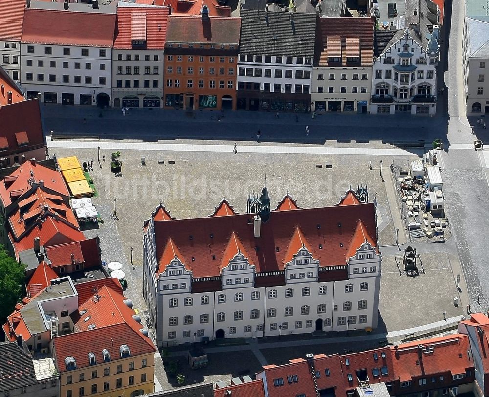 Lutherstadt Wittenberg aus der Vogelperspektive: Gebäude der Stadtverwaltung - Altes Rathaus am Marktplatz in Lutherstadt Wittenberg im Bundesland Sachsen-Anhalt, Deutschland