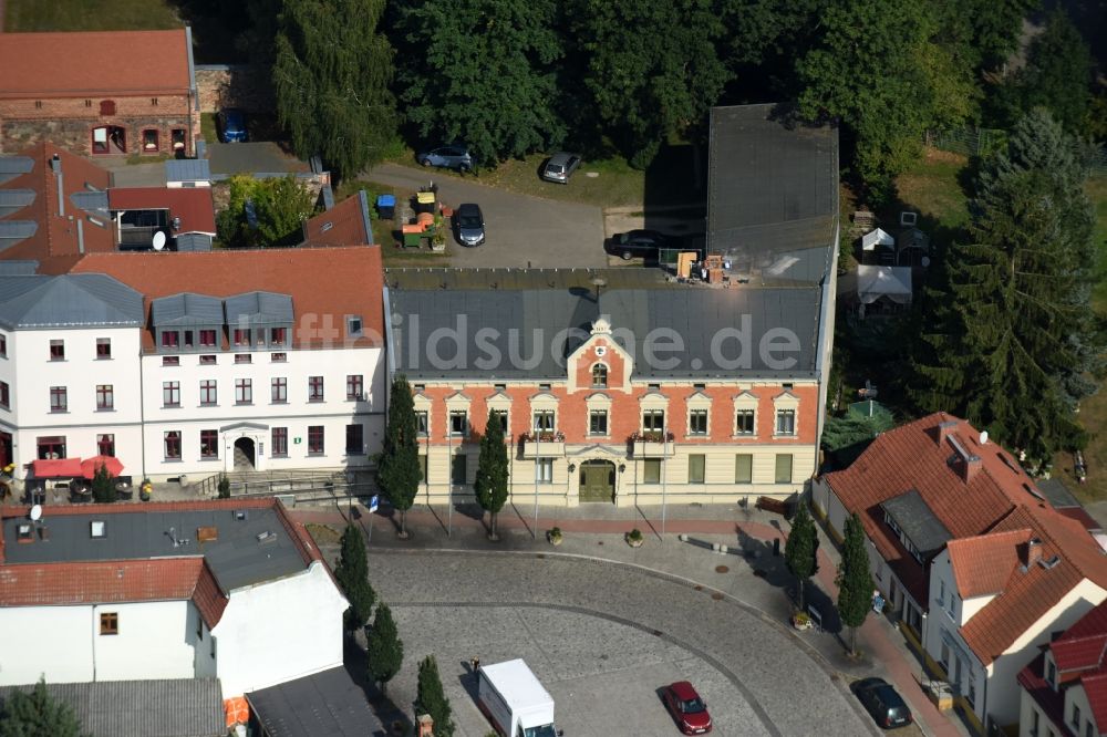 Luftbild Werneuchen - Gebäude der Stadtverwaltung - Rathaus Amt Werneuchen Am Markt in Werneuchen im Bundesland Brandenburg