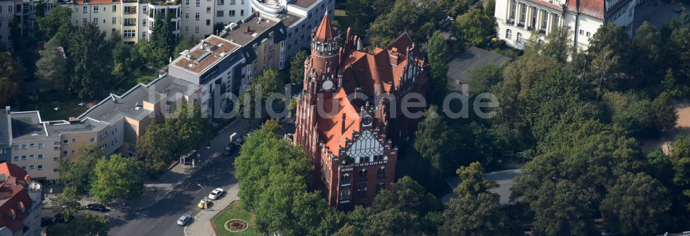 Luftaufnahme Berlin - Gebäude der Stadtverwaltung - Rathaus in Berlin, Deutschland