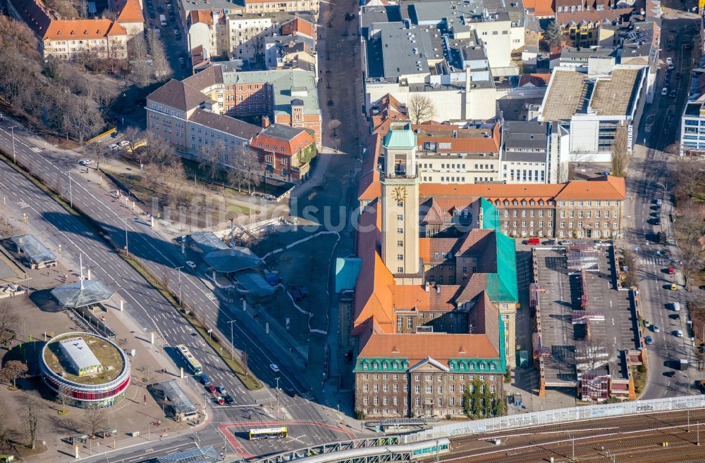 Berlin von oben - Gebäude der Stadtverwaltung - Rathaus in Berlin, Deutschland