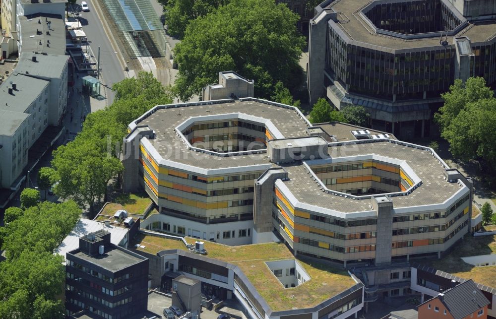 Luftaufnahme Bochum - Gebäude der Stadtverwaltung - Rathaus in Bochum im Bundesland Nordrhein-Westfalen