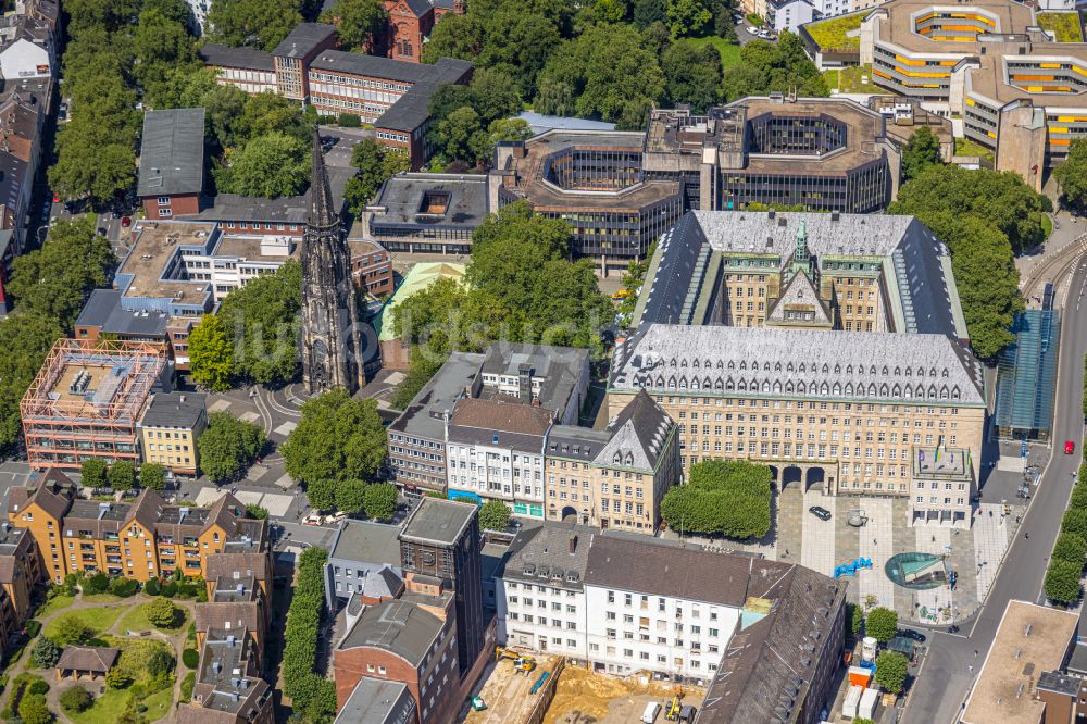 Luftbild Bochum - Gebäude der Stadtverwaltung - Rathaus in Bochum im Bundesland Nordrhein-Westfalen, Deutschland