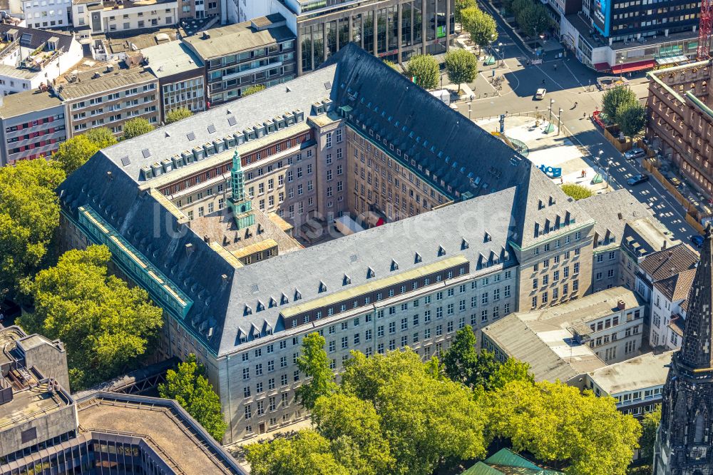 Bochum von oben - Gebäude der Stadtverwaltung - Rathaus in Bochum im Bundesland Nordrhein-Westfalen, Deutschland