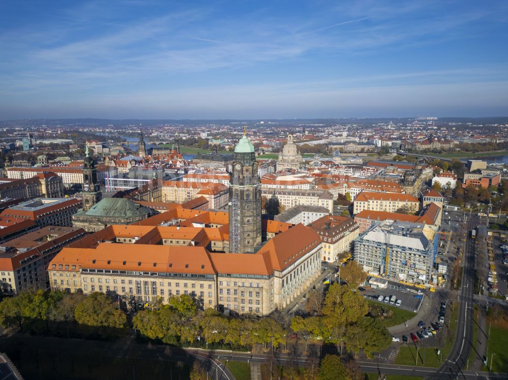 Luftbild Dresden - Gebäude der Stadtverwaltung - Rathaus Dresden in Dresden im Bundesland Sachsen