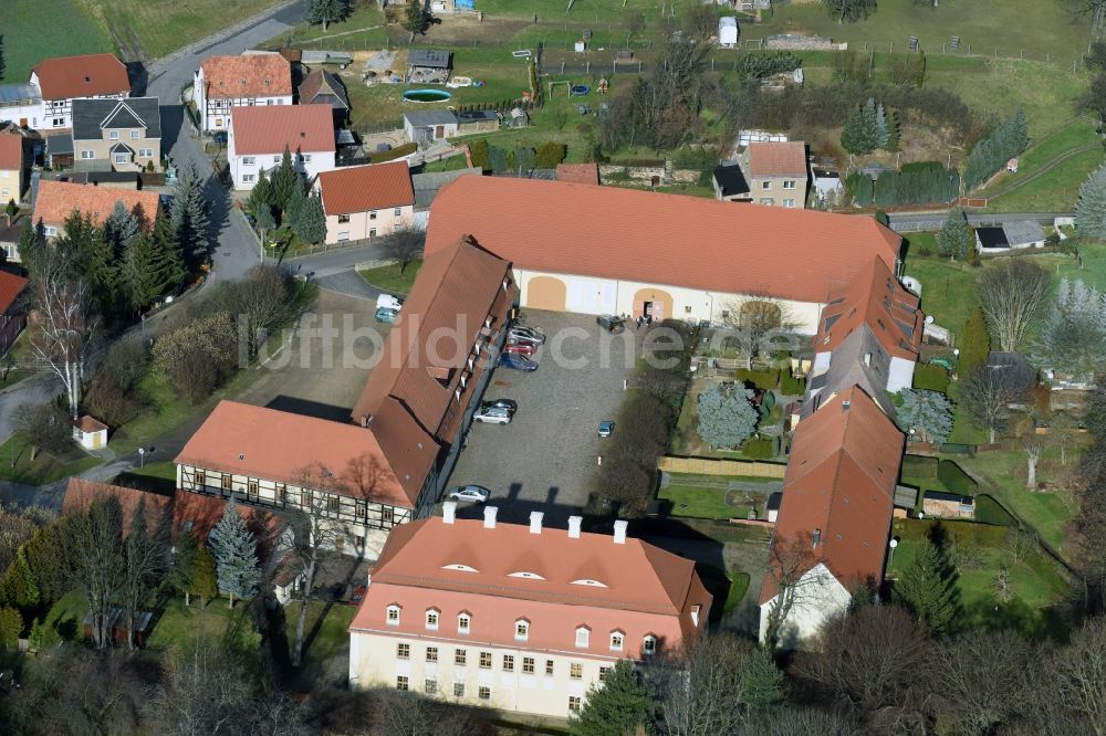 Stauchitz von oben - Gebäude der Stadtverwaltung - Rathaus Gemeinde Stauchitz am Thomas-Müntzer-Platz in Stauchitz im Bundesland Sachsen