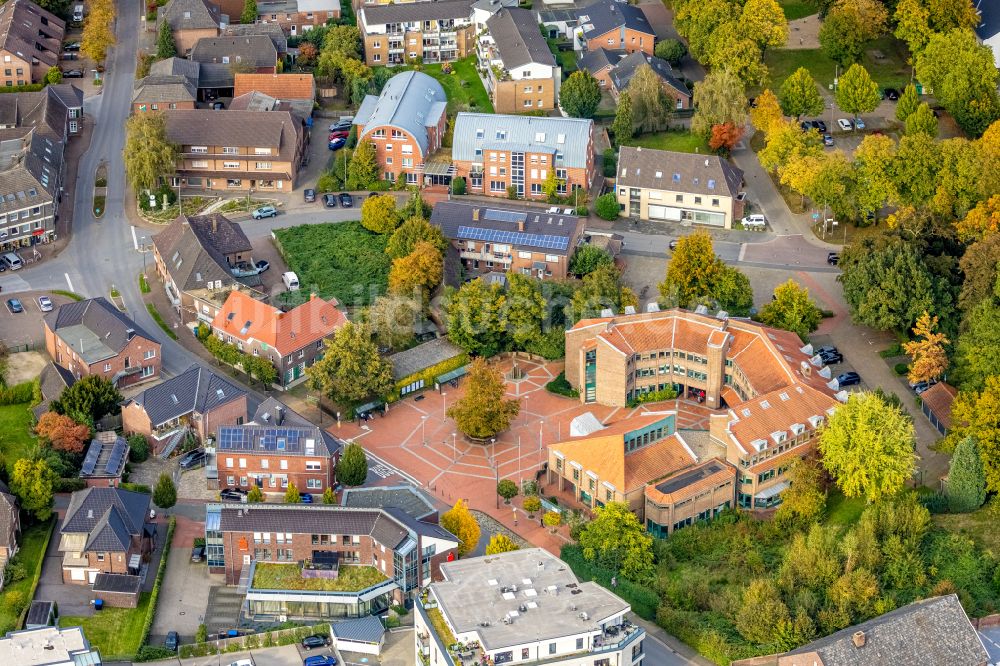 Luftbild Hamminkeln - Gebäude der Stadtverwaltung - Rathaus in Hamminkeln im Bundesland Nordrhein-Westfalen, Deutschland