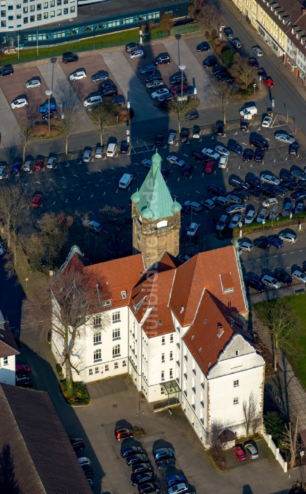 Hattingen von oben - Gebäude der Stadtverwaltung - Rathaus in Hattingen im Bundesland Nordrhein-Westfalen