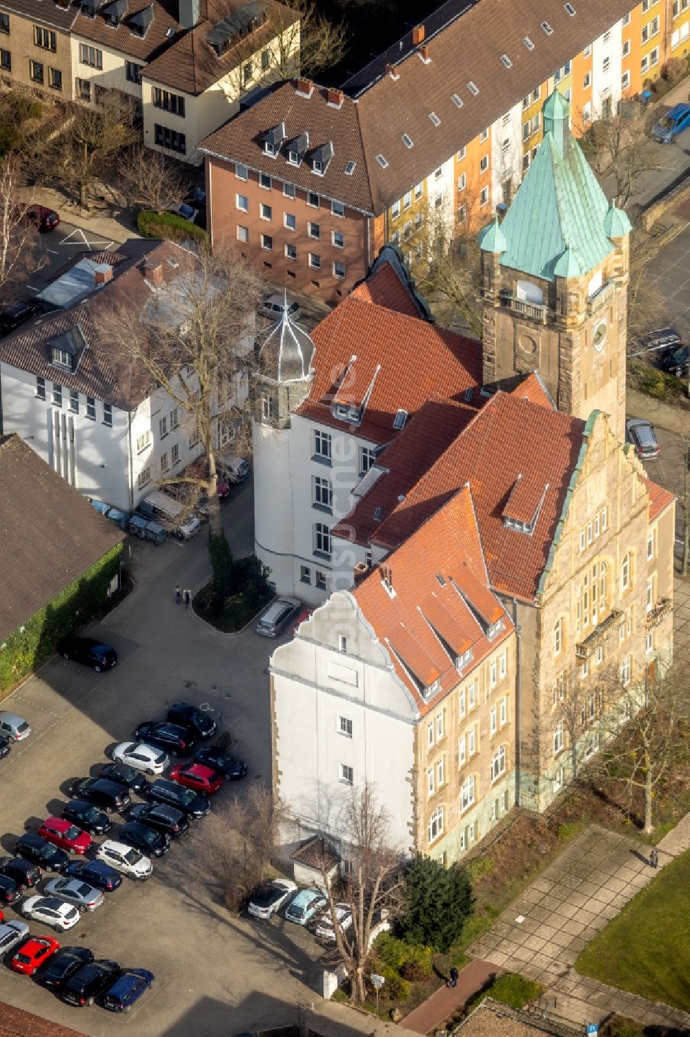 Luftbild Hattingen - Gebäude der Stadtverwaltung - Rathaus in Hattingen im Bundesland Nordrhein-Westfalen, Deutschland