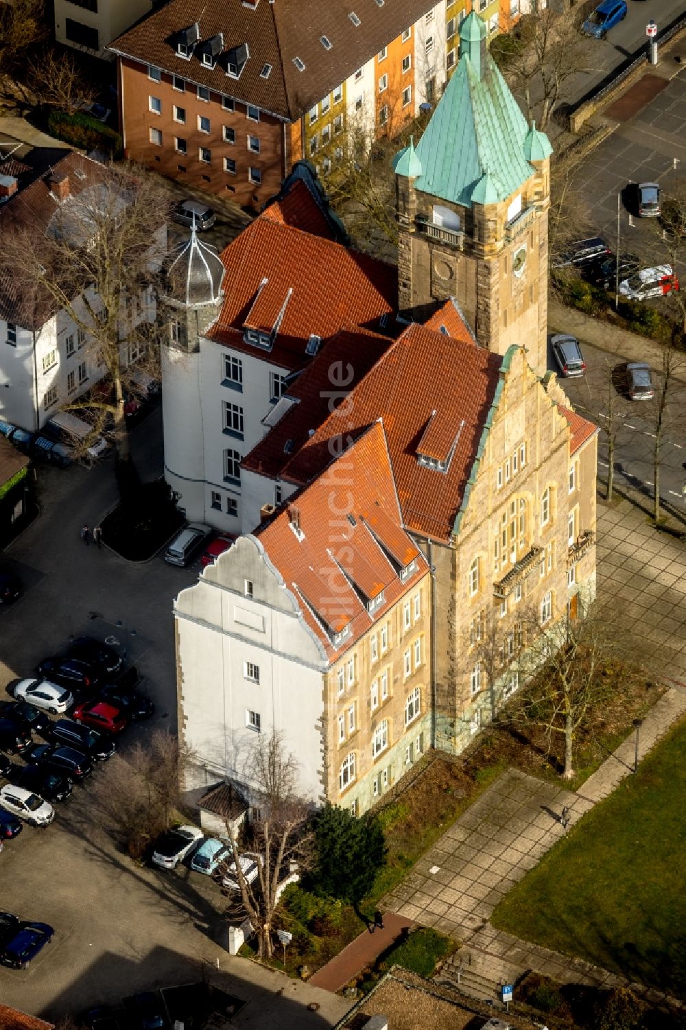 Luftaufnahme Hattingen - Gebäude der Stadtverwaltung - Rathaus in Hattingen im Bundesland Nordrhein-Westfalen, Deutschland