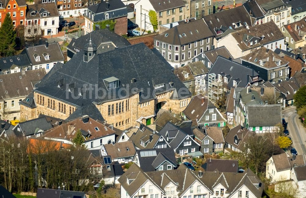 Luftbild Velbert - Gebäude der Stadtverwaltung - Rathaus - Historisches Bürgerhaus im Ortsteil Langenberg in Velbert im Bundesland Nordrhein-Westfalen